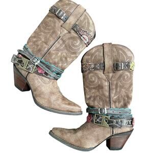 Durango Women's Lifestyle Accessorized Western Boot Womens Size 6.5